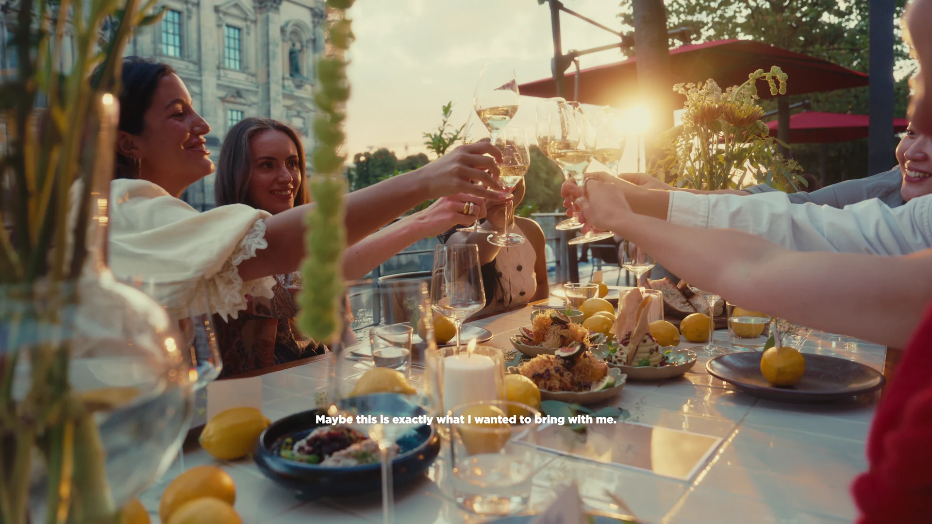 An evening around the table at San Éna, Berlin